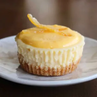 This 3" individual cheesecake is best served chilled. Our smooth, creamy crustless cheesecake is mixed with tart citrusy Yuzu juice and the