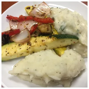 The roasted veggies were delicious. The clearly instant potatoes had no garlic or butter but plenty of lumps.