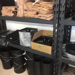 buckets 3.5 &amp; 5 gal with lids