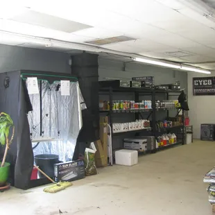 Grow Tents, Nutrients and lights