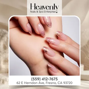 Elevate your nail game with our August nail art collection. From floral to abstract, we've got you covered. 
__________________________