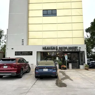 Outside of building (pic taken 11/01/2024)
