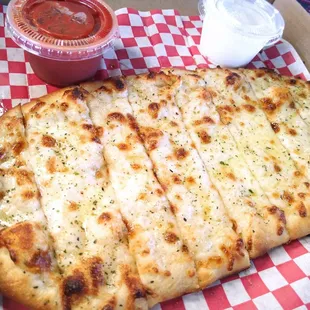 Hard to see in pic how thin the cheese is on this, 1.5/5