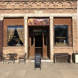 the entrance to the restaurant