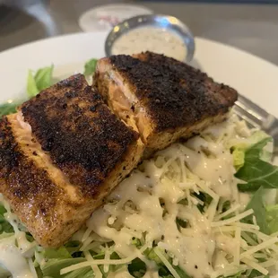 Caesar salad w grilled salmon