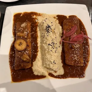 Platon de Enchiladas de Mole** ***