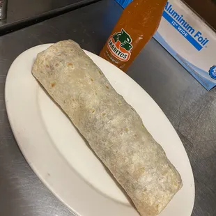 Sabroso burrito( asada, shrimp, rice, pico, sour cream and cheese)