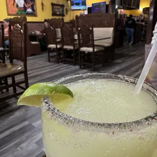 Classic blended margarita w/salt