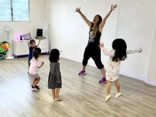 Hawaii Dance Bomb