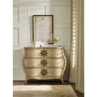 Whether you are starting a new project or adding an accent piece, the design team at Heenan&apos;s can assist. No project is too large or small.