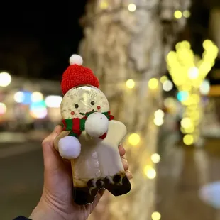 Seasonal Oolong Milk Tea in Snowman Cup