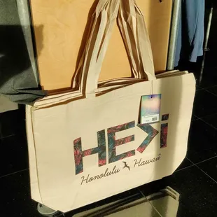 Tote bag