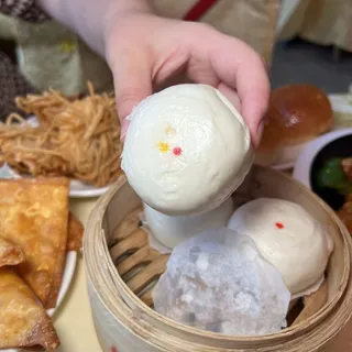 Eggyolk Paste Bun
