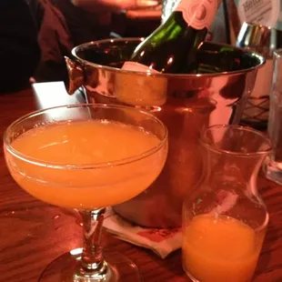 Mimosas....so swanky :)