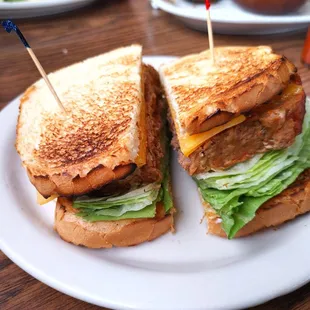 a sandwich cut in half