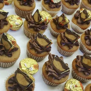 Reese&apos;s Cupcakes