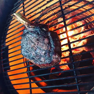 Snake River Farms Tomahawk Ribeye