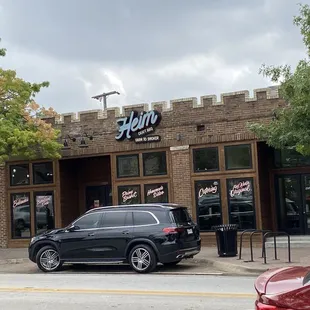 Go inside this building and ask for bacon burnt ends. Thank me later.