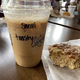 Coconut cold brew &amp; Scone Cinnamon Struessel