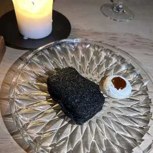 Special w black charcoal crust