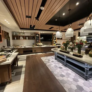 sushi and sashimi, interior