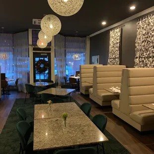 sushi and sashimi, interior