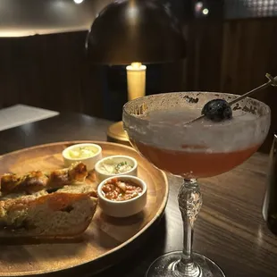 Whiskey sour and focaccia