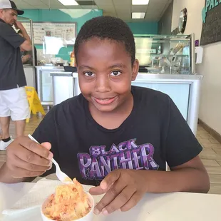 Medium cup with 2 scoops of ice cream. IT WAS SO GOOD‼