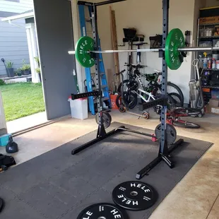 Picked up their 2.5 change, 10, 15 &amp; 25 lb bumper plates. Very nice quality! Sold in pairs.