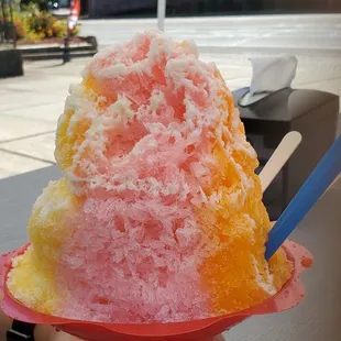 Big Island Nectar with Macadamia Nut Ice Cream