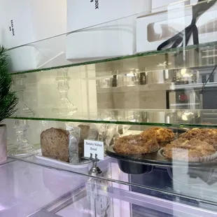 Small baked goods case