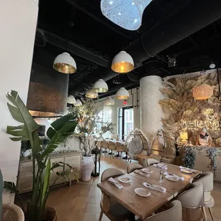 Plenty of open seating during our time there