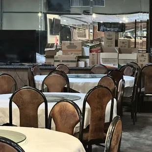 Look at the boxes.   Oh my.  Not inviting.
