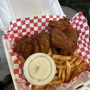 Helen&apos;s hot chicken wings