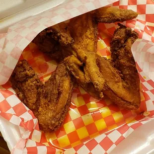 Mild chicken wings moist