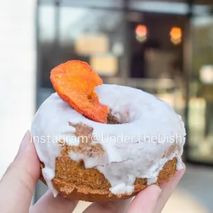 carrot cake donut