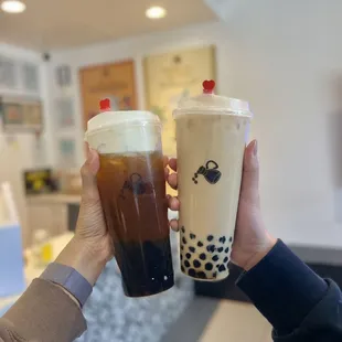 ig: @whatsviveating  |  mango green tea milk foam and hella bubble milk tea