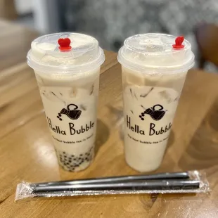 Oolong milk tea, with mini pearls (left).