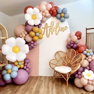 BALLOONS AND BACKDROPS