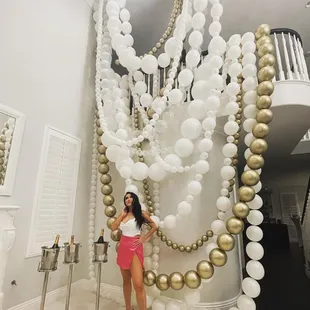 Balloon Decor. Custom balloons. Balloon stylist.