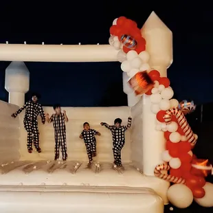 Super clean, lots of room, makes for great pictures!