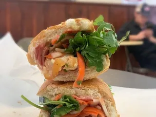 Mom Banh Mi