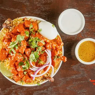 a plate of chicken tikka masala