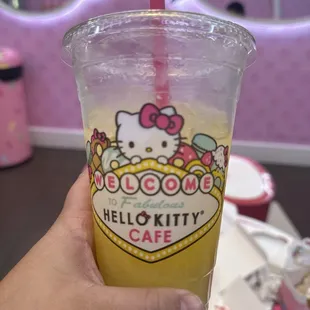 Pineapple Mango Lemonade