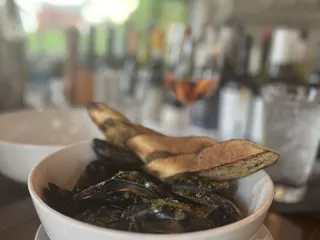 FlatIron Kitchen & Taphouse