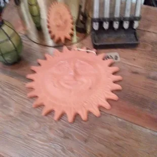 I love the sun and moon decor