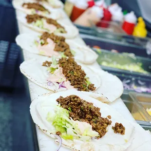 Ten-ten steak chop cheese on pita bread .