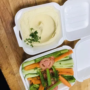 Hummus with veggies