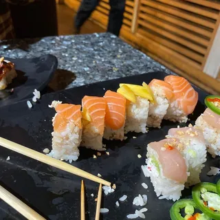 F19. Mango Roll(8pcs)