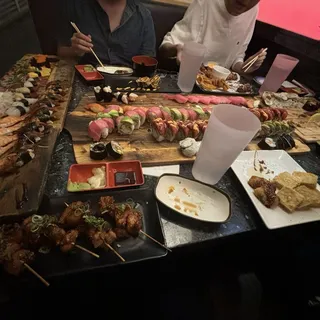 F27. Tiger Roll(8pcs)